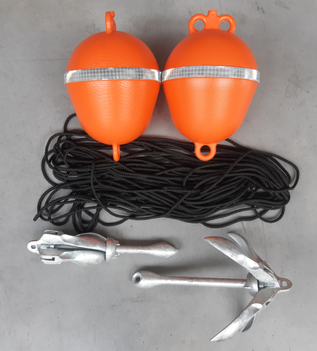 Lot accessoires pêche au tramail en mer bouées cordages ancres repliables