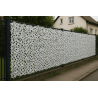 Filet camouflage blanc renforcé installé portail occultation légère décoration extérieure sobre élégante Filet camouflage blanc renforcé installé portail occultation légère décoration extérieure sobre élégante