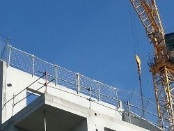Filet périphérique chantier sécurité hauteur échafaudage protection travailleurs Larrieu Freres Filet périphérique chantier sécurité hauteur échafaudage protection travailleurs Larrieu Freres