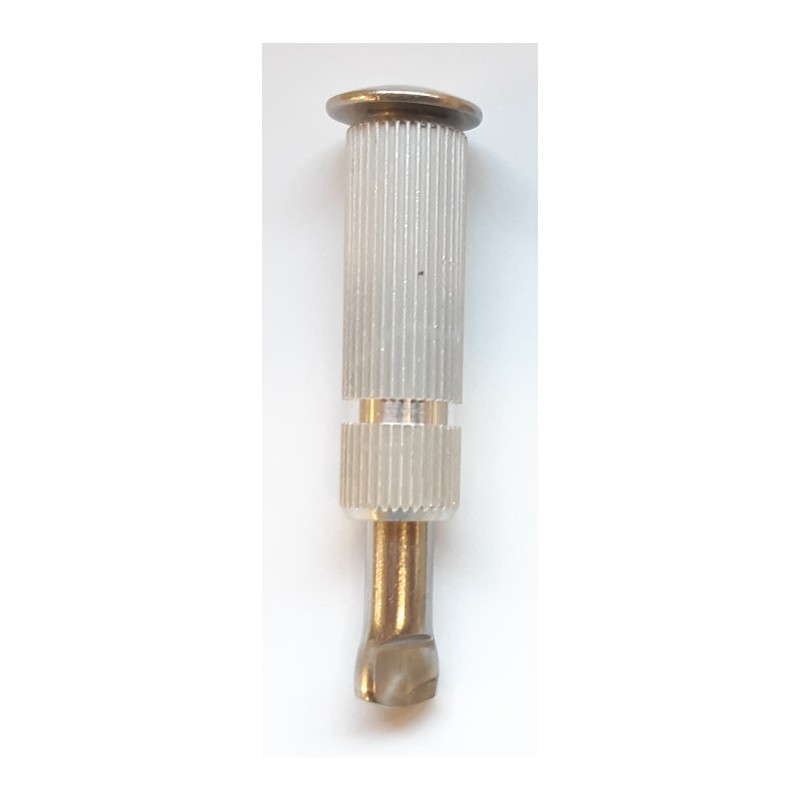 Piton inox pour fixation de filet de piscine sur terrasse